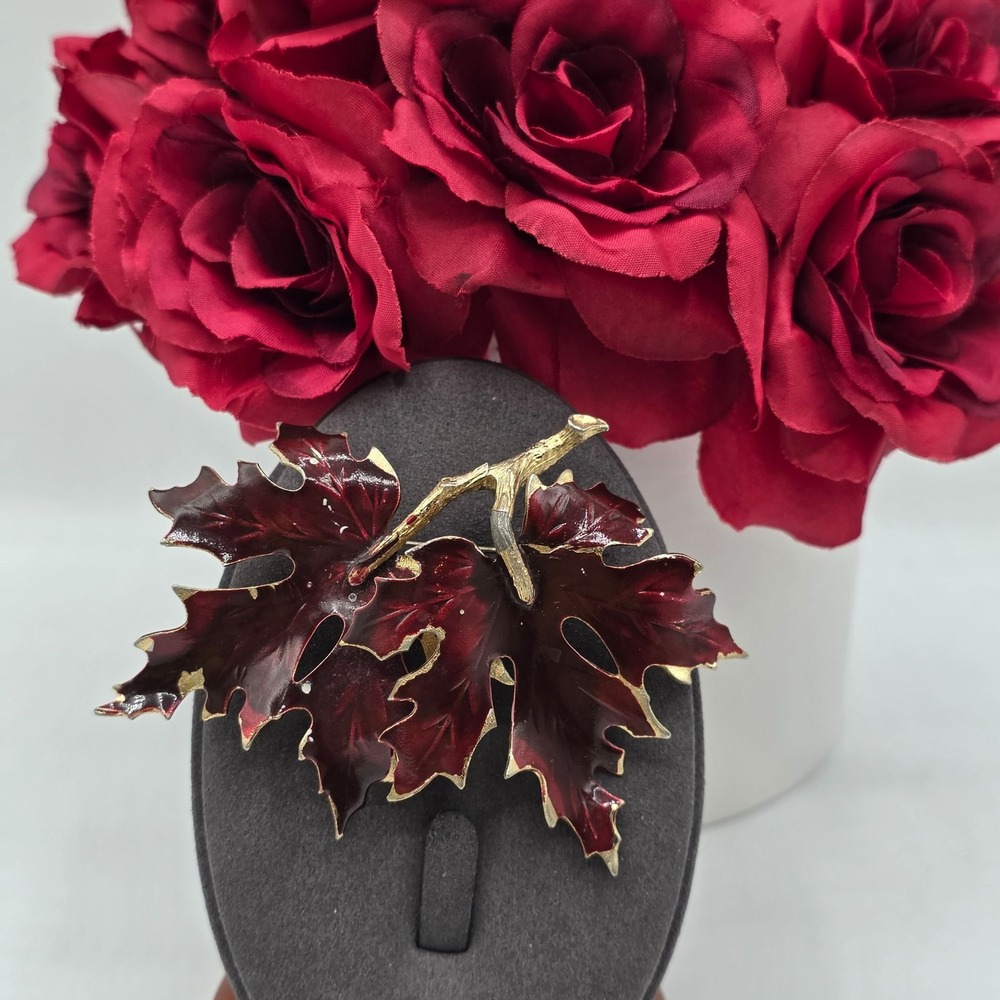 Weiss Enamel Leaf Brooch Pin Red‎ Gold Tone Vintage Estate Jewelry Estate